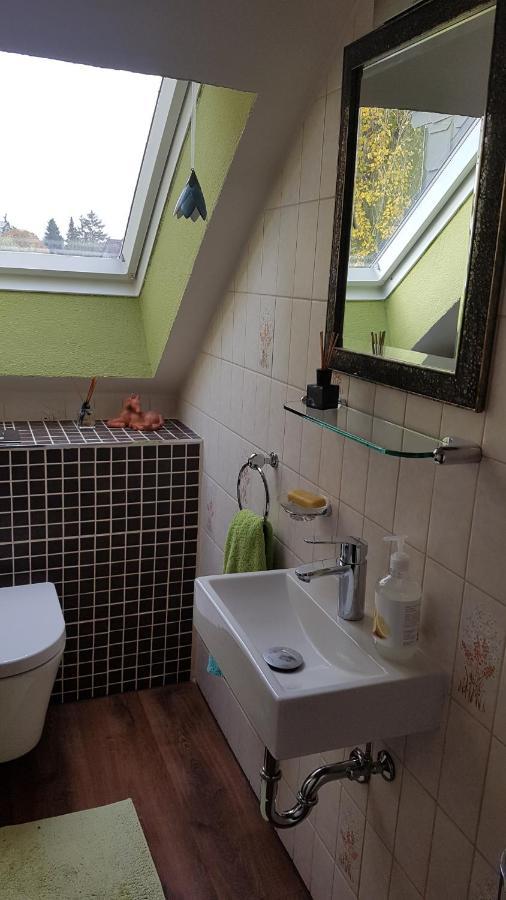 Nettes Appartment In Langenhagen Ганновер Экстерьер фото